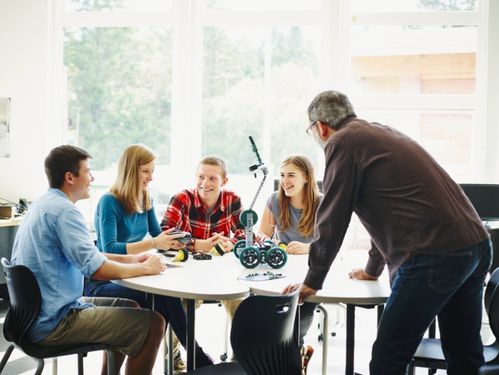 超級蜂巢 全方位創業服務體系，以專業財務咨詢為創業者保駕護航